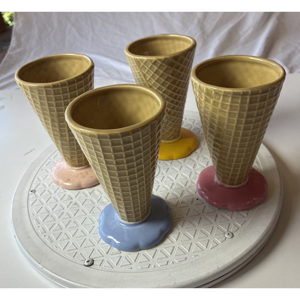 Knobler Ice Cream Bowls Set of 4 Cones Vintage Japan 1960's (Z1)